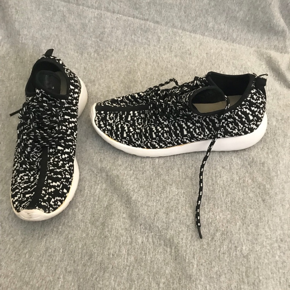 Athletic Training Shoes